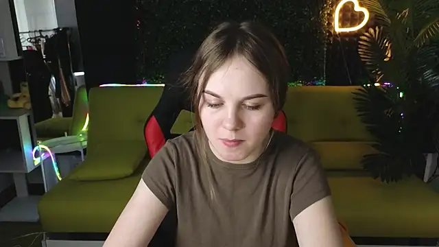 Snapshot of Dyna_bae chatting on 4, 3, 2025 Dyna bae online show from 4, 3, 2025