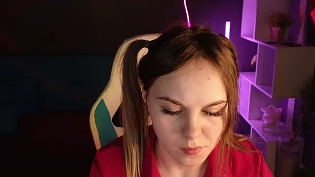 Snapshot of Dyna_bae chatting on 9, 3, 2025 Dyna bae online show from 9, 3, 2025