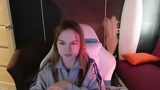 Snapshot of Dyna_bae chatting on 10, 9, 2025 Dyna bae online show from 10, 9, 2025