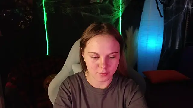 Snapshot of Dyna_bae chatting on 25, 10, 2025 Dyna bae online show from 25, 10, 2025