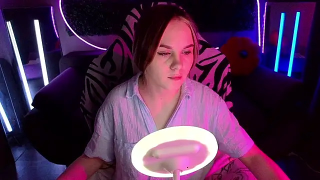 Snapshot of Dyna_bae chatting on 10, 11, 2025 Dyna bae online show from 10, 11, 2025