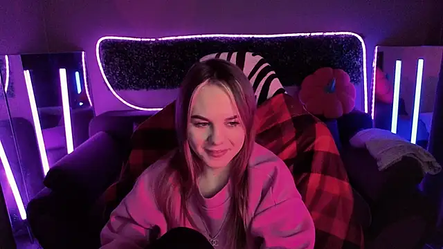 Snapshot of Dyna_bae chatting on 23, 11, 2025 Dyna bae online show from 23, 11, 2025