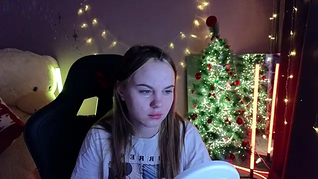 Snapshot of Dyna_bae chatting on 2, 12, 2025 Dyna bae online show from 2, 12, 2025