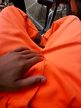 Snapshot of Eusuntnoulgigolo chatting on 10, 9, 2025 Eusuntnoulgigolo online show from 10, 9, 2025