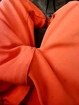 Snapshot of Eusuntnoulgigolo chatting on 17, 9, 2025 Eusuntnoulgigolo online show from 17, 9, 2025