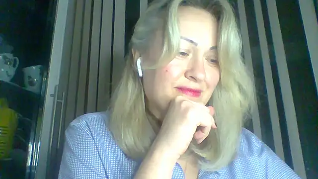 Snapshot of Mary888x chatting on 6, 3, 2025 Mary888x online show from 6, 3, 2025