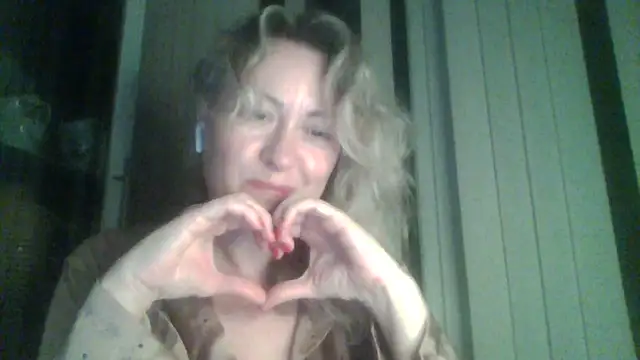 Snapshot of Mary888x chatting on 9, 3, 2025 Mary888x online show from 9, 3, 2025