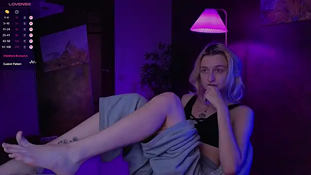 aishiro online show from 1, 10, 2025