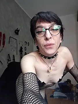 Snapshot of MirianaB chatting on 24, 2, 2025 MirianaB online show from 24, 2, 2025