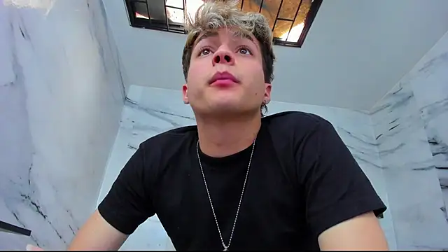 Snapshot of stonne69 chatting on 17, 10, 2025 stonne69 online show from 17, 10, 2025