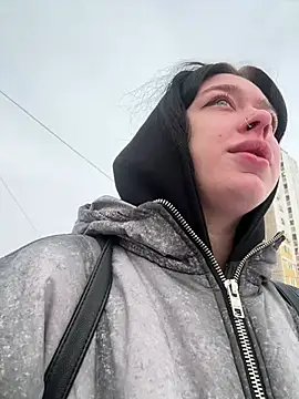 AlishaPrettyBlade online show from 8, 2, 2026