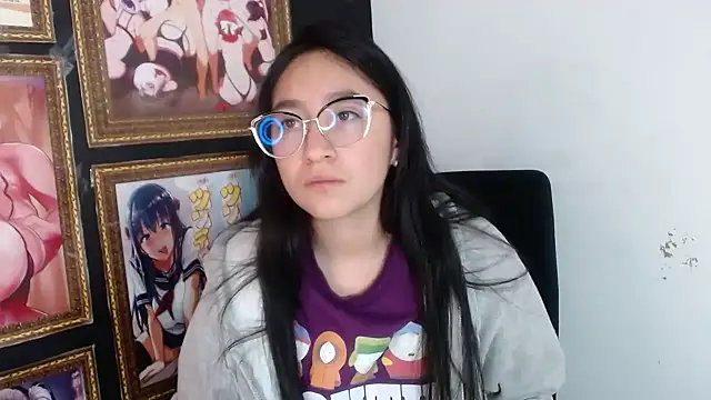 Snapshot of Arielle_lov chatting on 4, 3, 2025 Arielle lov online show from 4, 3, 2025