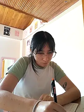 Snapshot of Arielle_lov chatting on 22, 10, 2025 Arielle lov online show from 22, 10, 2025