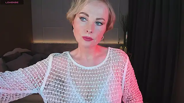 Sandra Kind online show from 7, 3, 2025