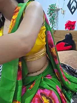 RealcoupleP online show from 4, 5, 2026