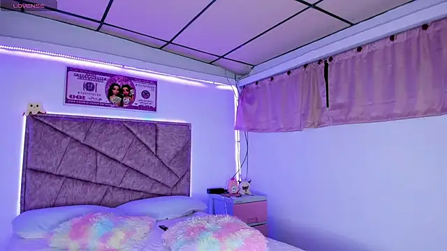 Cristal Smith20 online show from 15, 11, 2025