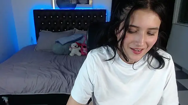 Snapshot of amy_royale chatting on 26, 2, 2025 amy royale online show from 26, 2, 2025