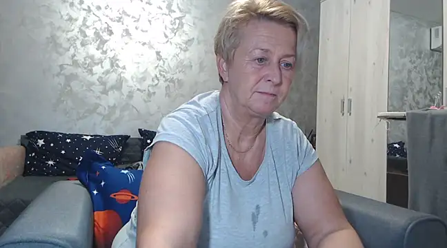 RosesandLillies online show from 26, 2, 2025