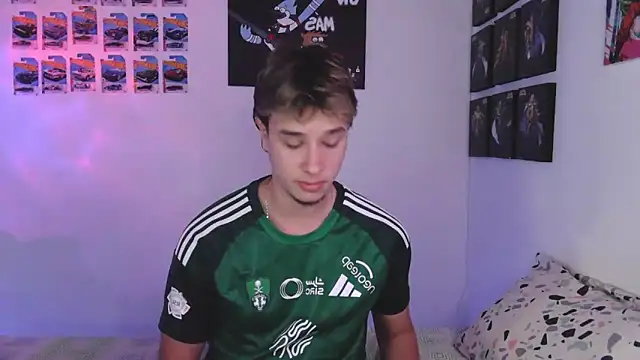 Snapshot of jack_walker190 chatting on 17, 12, 2025 jack walker190 online show from 17, 12, 2025