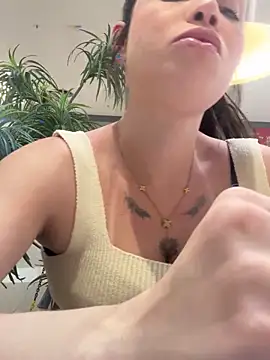 Snapshot of segb chatting on 7, 10, 2025 segb online show from 7, 10, 2025