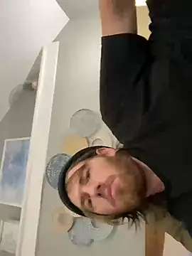 Snapshot of Explosive_andyy chatting on 28, 10, 2025 Explosive andyy online show from 28, 10, 2025