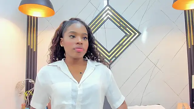 EmilyDiaaz online show from 6, 3, 2025