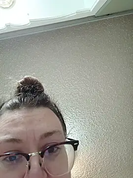 HTXBELLE online show from 7, 11, 2025