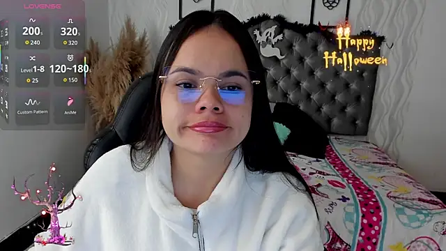 Snapshot of Kath_latorre chatting on 17, 10, 2025 Kath latorre online show from 17, 10, 2025
