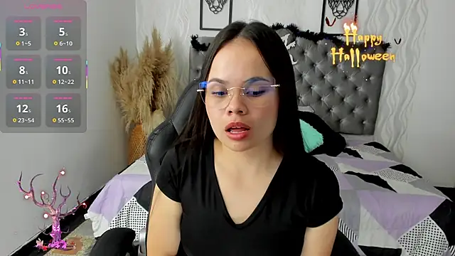 Snapshot of Kath_latorre chatting on 22, 10, 2025 Kath latorre online show from 22, 10, 2025