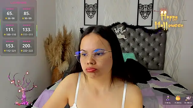 Snapshot of Kath_latorre chatting on 28, 10, 2025 Kath latorre online show from 28, 10, 2025