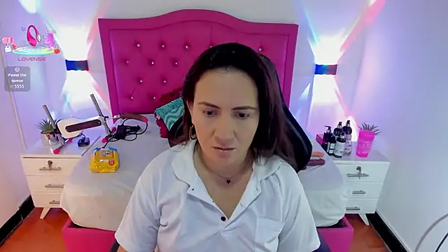 Snapshot of Nathalia_rodriguezz chatting on 1, 10, 2025 Nathalia rodriguezz online show from 1, 10, 2025