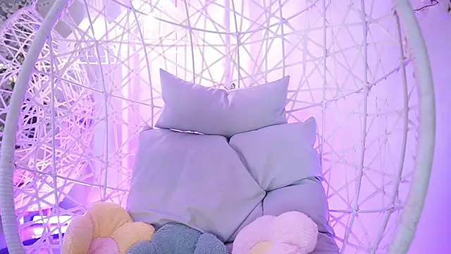 Snapshot of SaharaKramer chatting on 22, 2, 2025 SaharaKramer online show from 22, 2, 2025