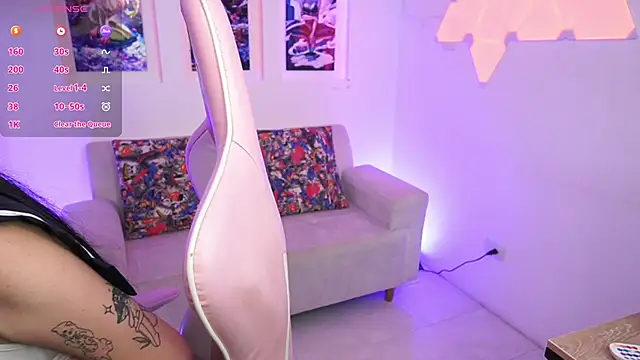 Snapshot of SaharaKramer chatting on 24, 2, 2025 SaharaKramer online show from 24, 2, 2025