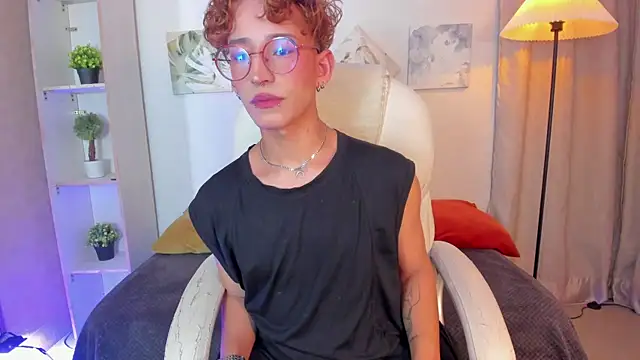 iiangel  online show from 4, 12, 2025