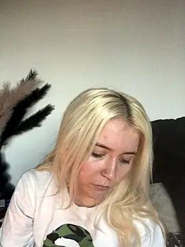 Blondie Sofia Essexbabe online show from 28, 11, 2025