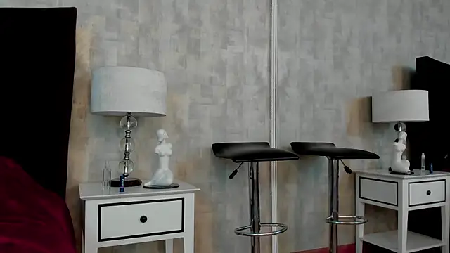 NahomyCarther online show from 13, 1, 2026