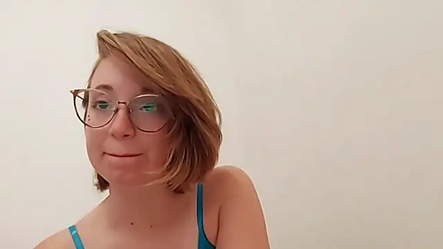 Snapshot of Elise_Nyx chatting on 9, 9, 2025 Elise Nyx online show from 9, 9, 2025