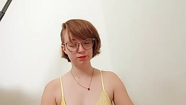 Snapshot of Elise_Nyx chatting on 16, 9, 2025 Elise Nyx online show from 16, 9, 2025