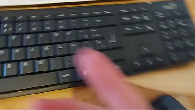 Snapshot of Elise_Nyx chatting on 19, 11, 2025 Elise Nyx online show from 19, 11, 2025