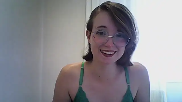 Snapshot of Elise_Nyx chatting on 3, 12, 2025 Elise Nyx online show from 3, 12, 2025