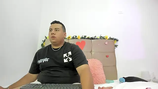 MICHAEL AND SHARON online show from 23, 3, 2025