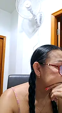 Snapshot of asiancouple13 chatting on 19, 2, 2025 asiancouple13 online show from 19, 2, 2025