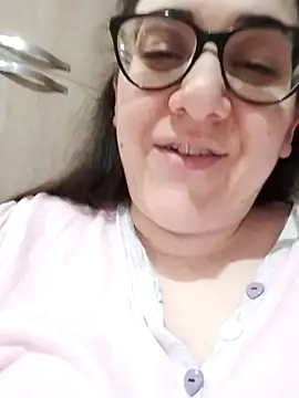Dolcecurvy online show from 16, 4, 2026