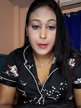 Snapshot of hotlovr chatting on 4, 3, 2025 hotlovr online show from 4, 3, 2025