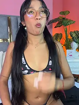 Tyla Ks online show from 12, 3, 2025