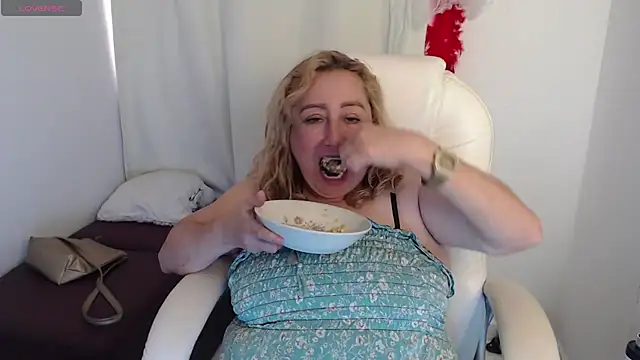 Mature 2025 online show from 26, 11, 2025