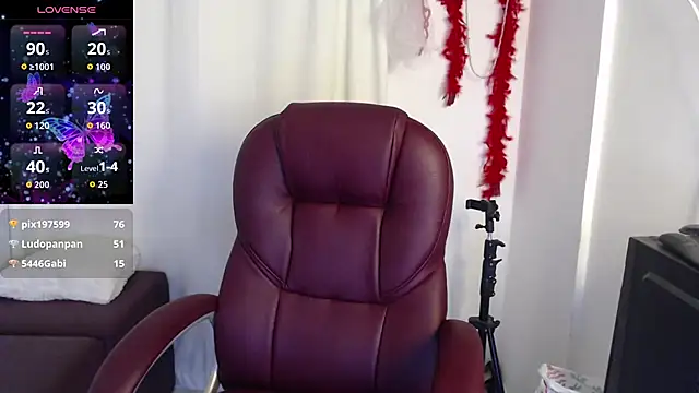 Mature 2025 online show from 8, 2, 2026