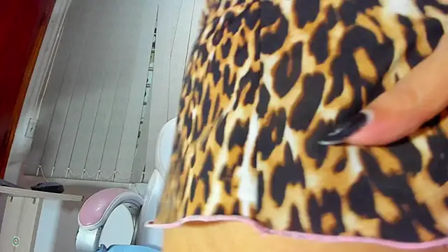 Snapshot of abigail_fx chatting on 4, 3, 2025 abigail fx online show from 4, 3, 2025