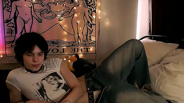 Snapshot of timi-moon chatting on 16, 3, 2025 timi-moon online show from 16, 3, 2025