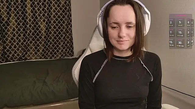 Luna Loveee online show from 16, 11, 2025